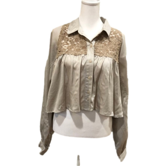Urban Outfitters Callie cropped blouse with lace and long sleeves. Beige. Size S - Picture 2 of 11
